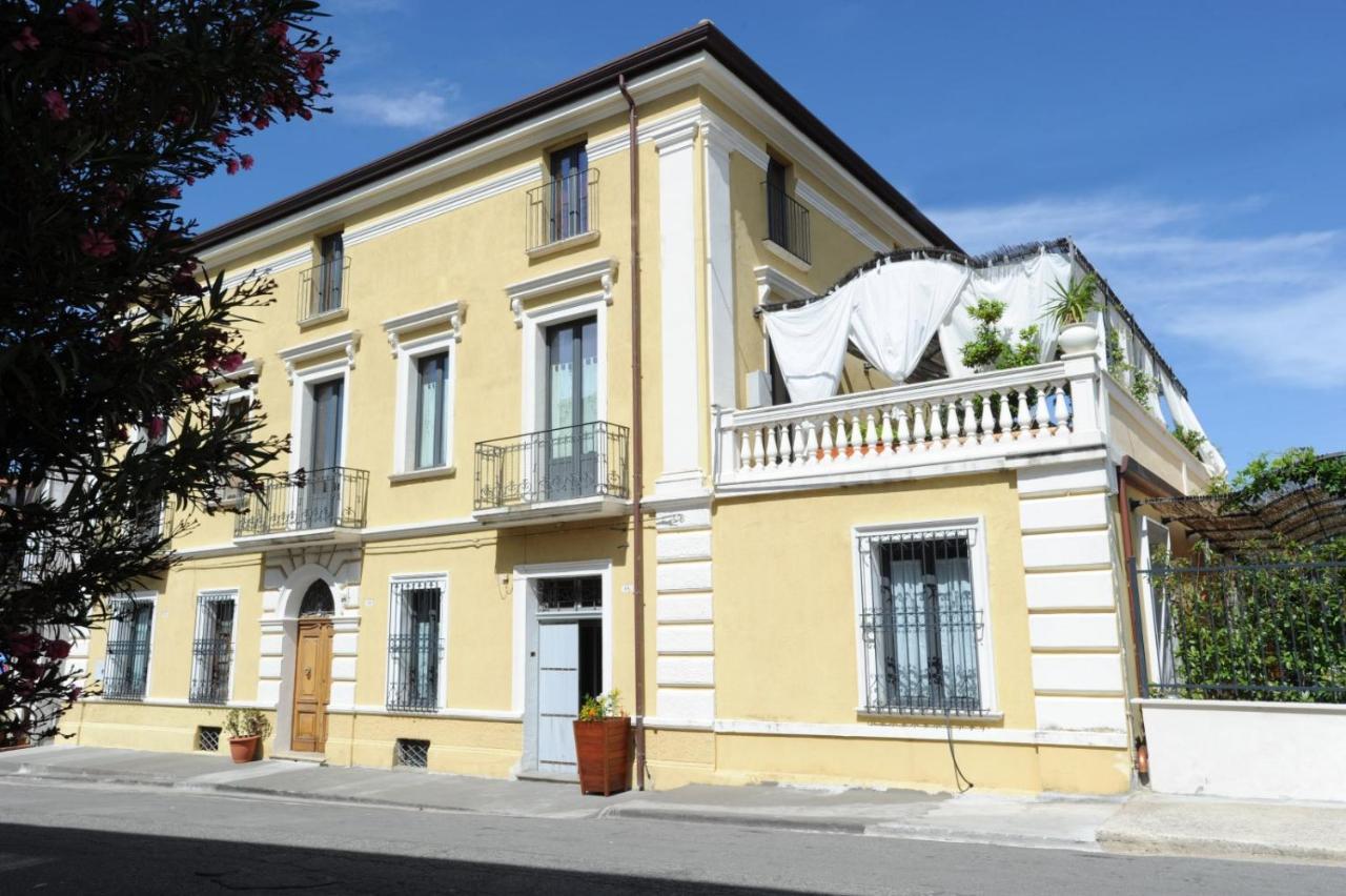 Bed and Breakfast Palazzo Scura Vaccarizzo Albanese Экстерьер фото