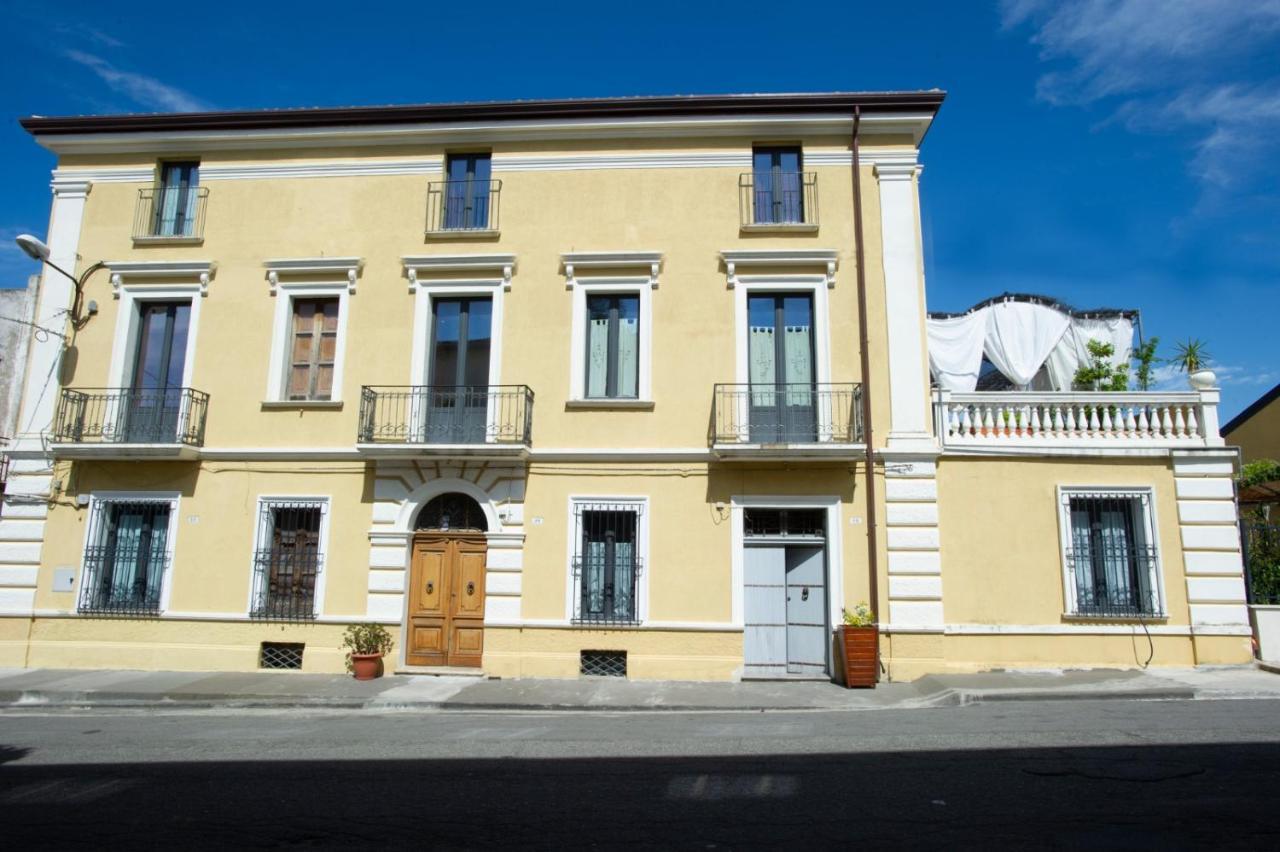 Bed and Breakfast Palazzo Scura Vaccarizzo Albanese Экстерьер фото